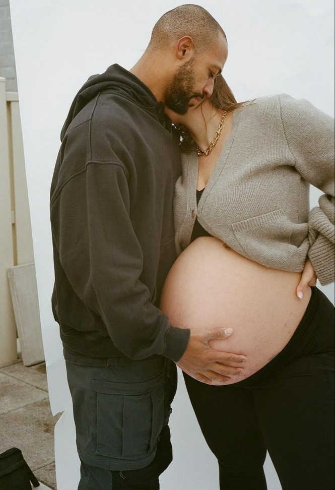 Arab Refugee & heavily pregnant euro woman.jpg