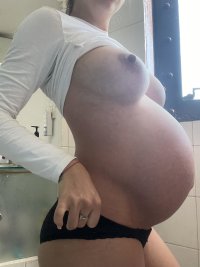 megansummer9999-pregnant-pF1FBe.jpg