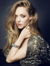 740full-amanda-seyfried-1.jpg