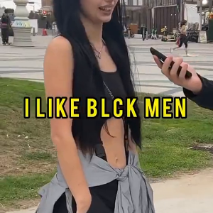 Alt chick knows what she likes