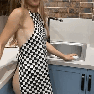 Cooking.with.daughter_BDS.KB.gif