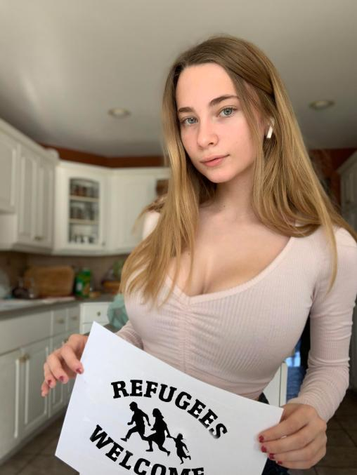 refugeeswelcomereddit.png